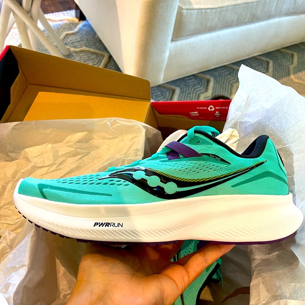 BRAND NEW Saucony Ride